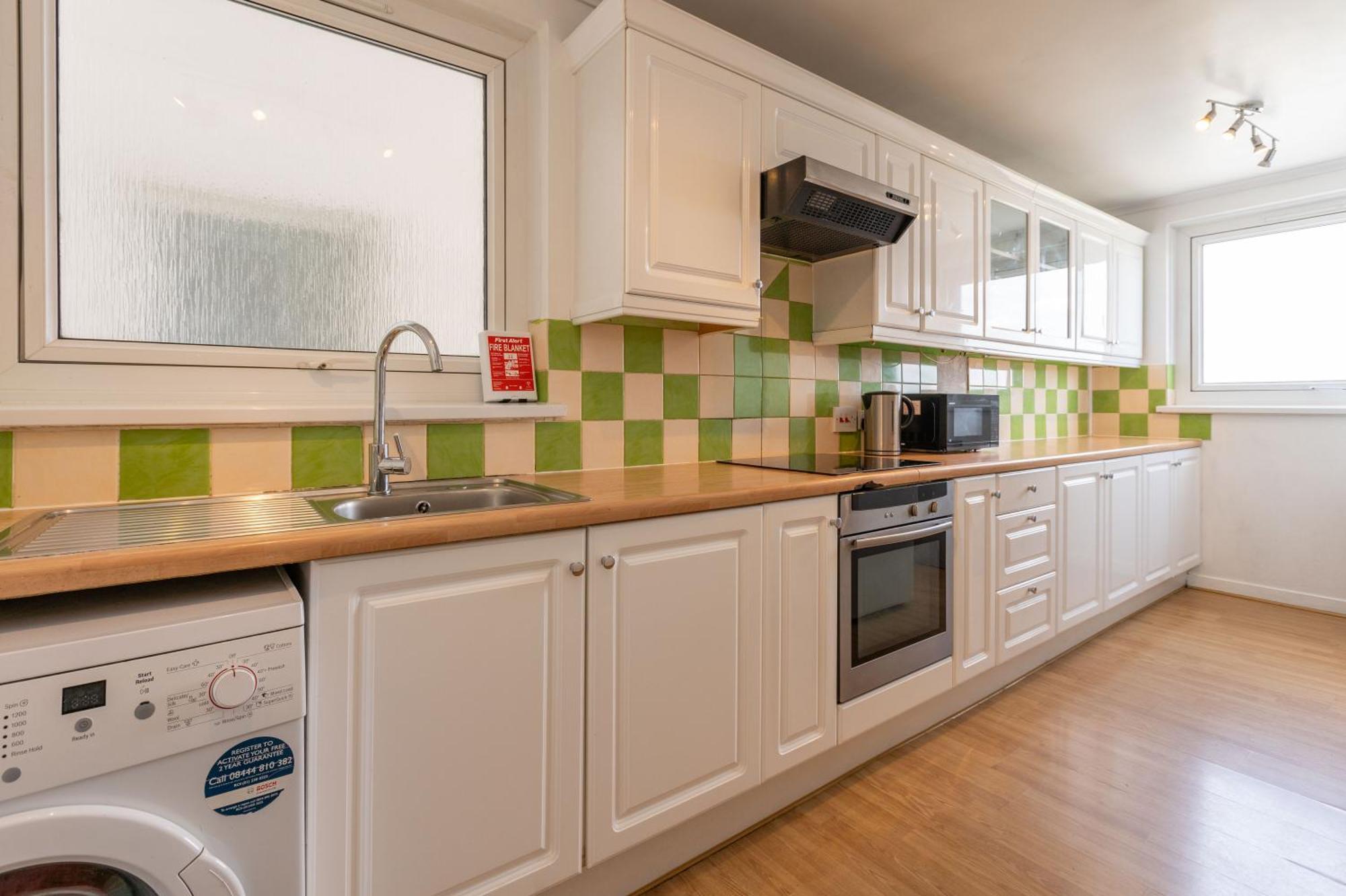 City View Apartments - Bow Лондон Екстериор снимка