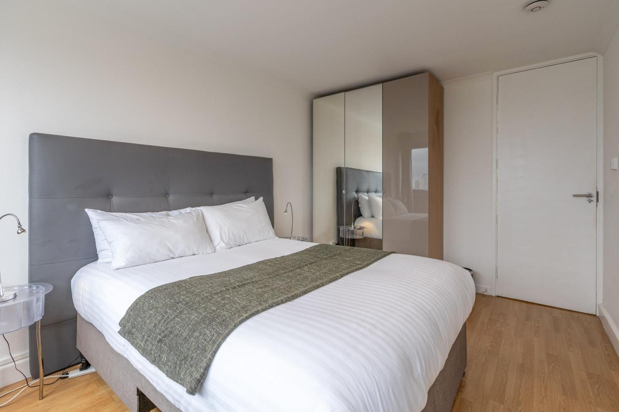 City View Apartments - Bow Лондон Екстериор снимка
